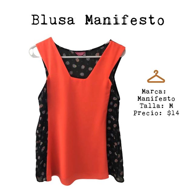 Blusa marca Manifesto que tiene combinación de telas, frente color naranja y atrás estampado transparente de calaveras. Es talla medium.

#prelovedmanifesto #prelovedclothes